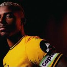 O capitão do Wolverhampton Wanderers, Mario Lemina, tem um mau historial